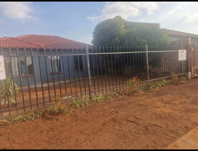 3 BEDROOM HOUSE FOR SALE IN THE ORCHARDS
